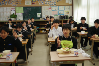 給食９