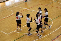 女子４