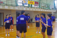 前日４